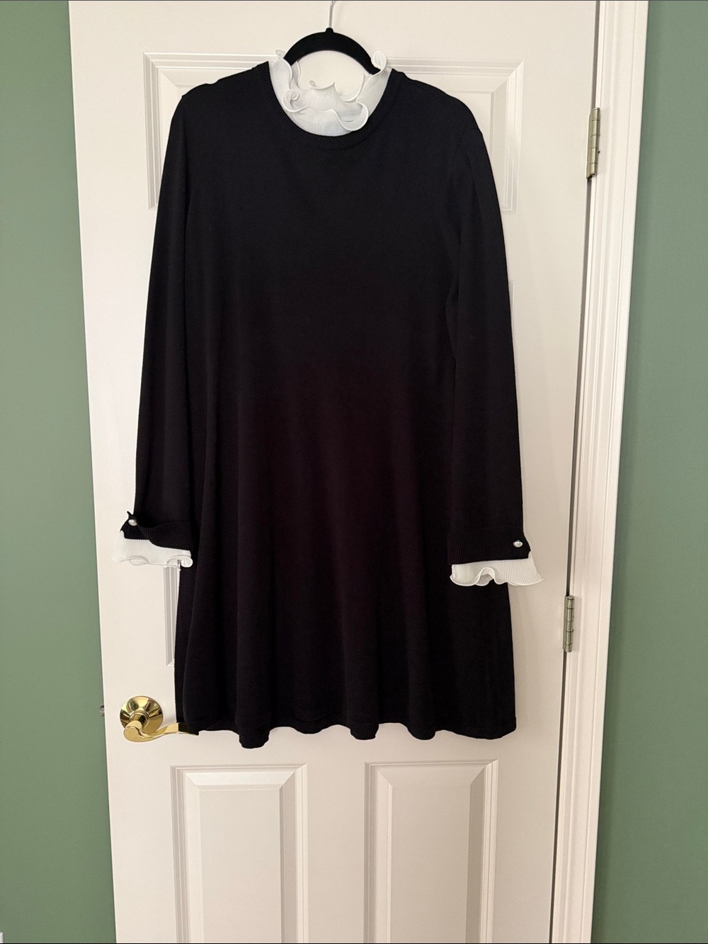 CeCe Ruffle Collar Long Sleeve
Sweater Dress